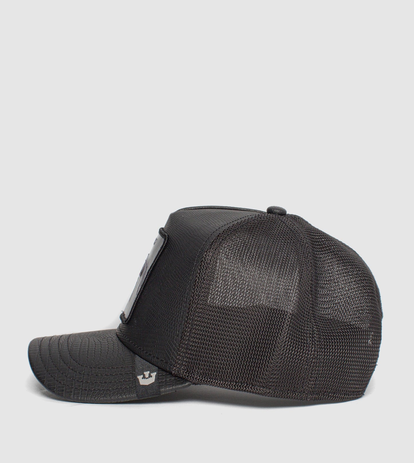https://cdn.shopify.com/s/files/1/0697/5222/6066/deleted/files/101-0821-BLK-S01.jpg?v=1760905223