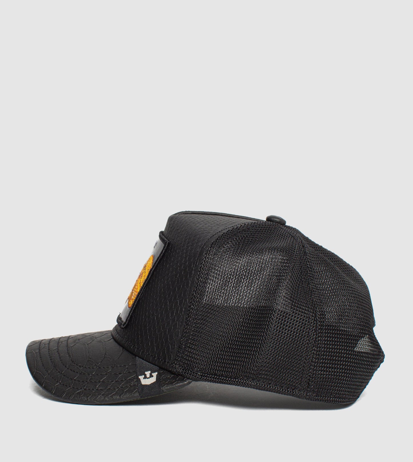 https://cdn.shopify.com/s/files/1/0697/5222/6066/deleted/files/101-0823-BLK-S01.jpg?v=1760905276