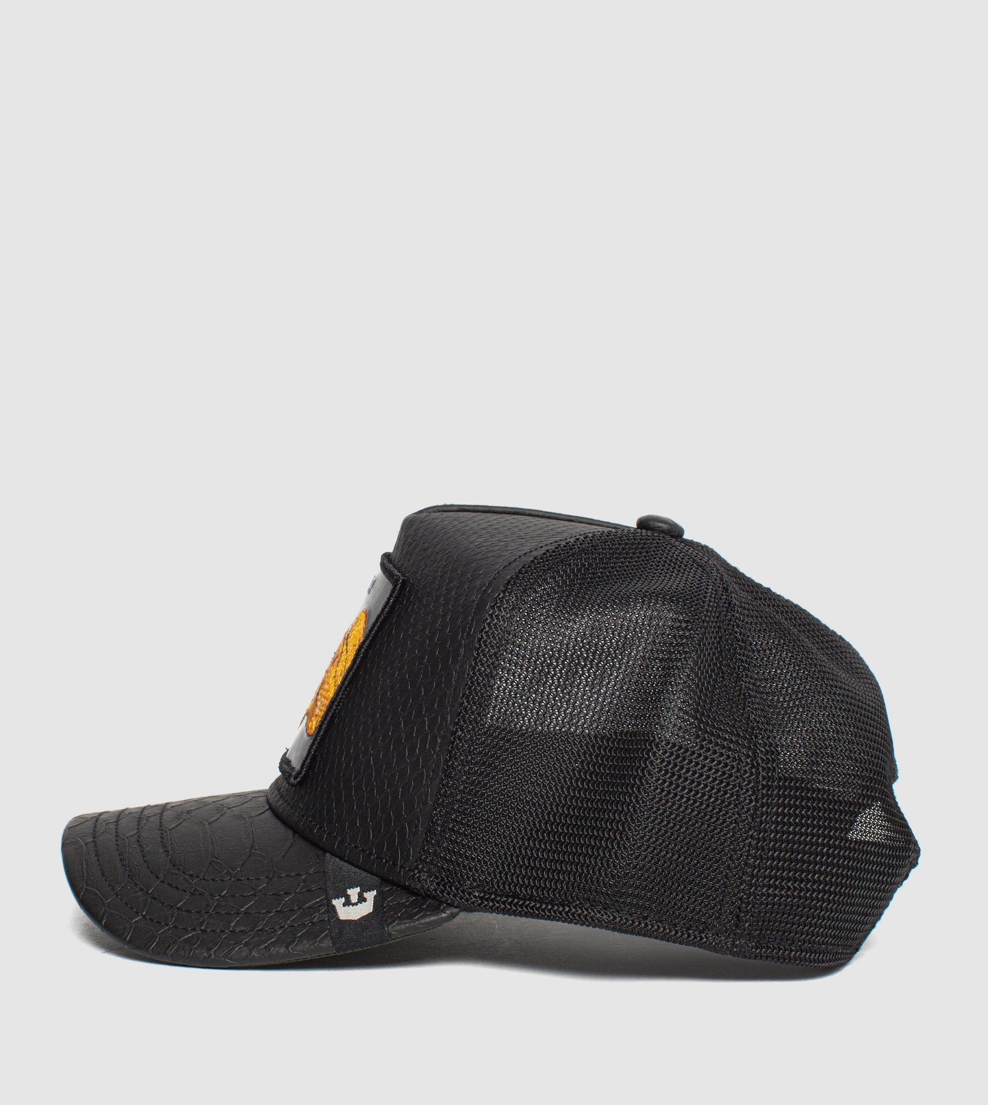 https://cdn.shopify.com/s/files/1/0697/5222/6066/deleted/files/101-0823-BLK-S01.jpg?v=1760905276