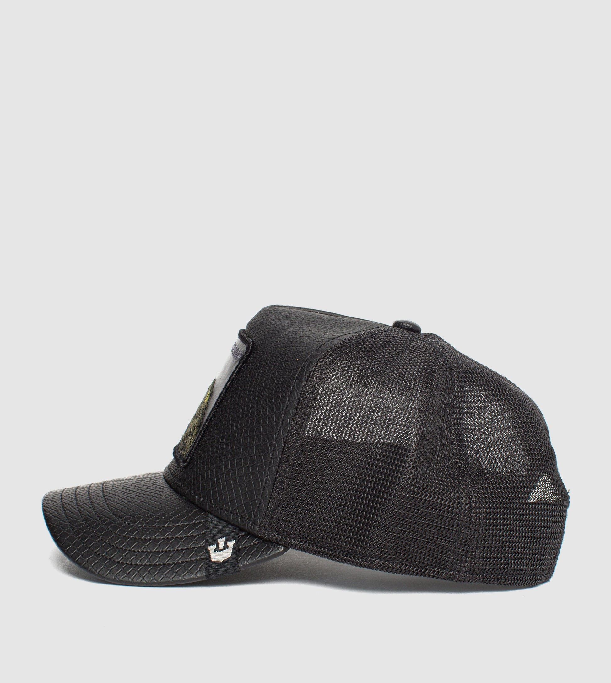 https://cdn.shopify.com/s/files/1/0697/5222/6066/deleted/files/101-0825-BLK-S01.jpg?v=1760905393