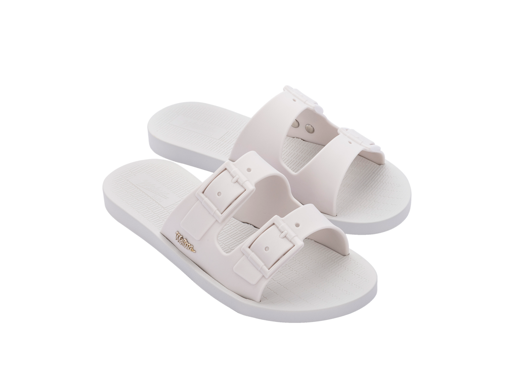 Melissa Sun Malibu Sliders In White