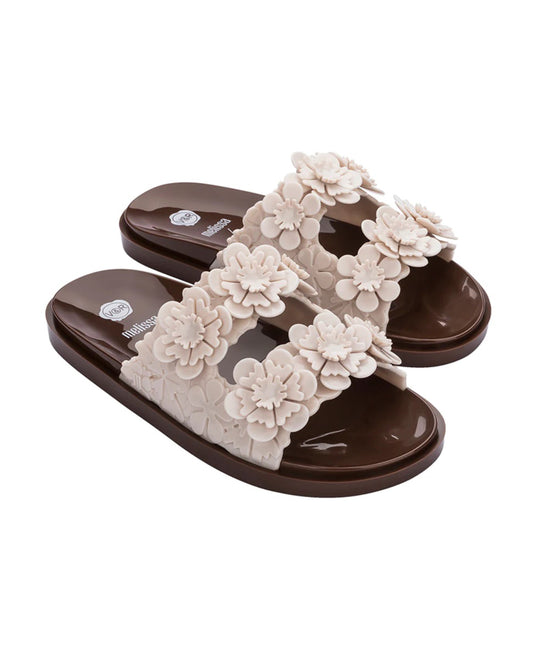 MELISSA WIDE BLOSSOM + VIKTOR AND ROLF AD