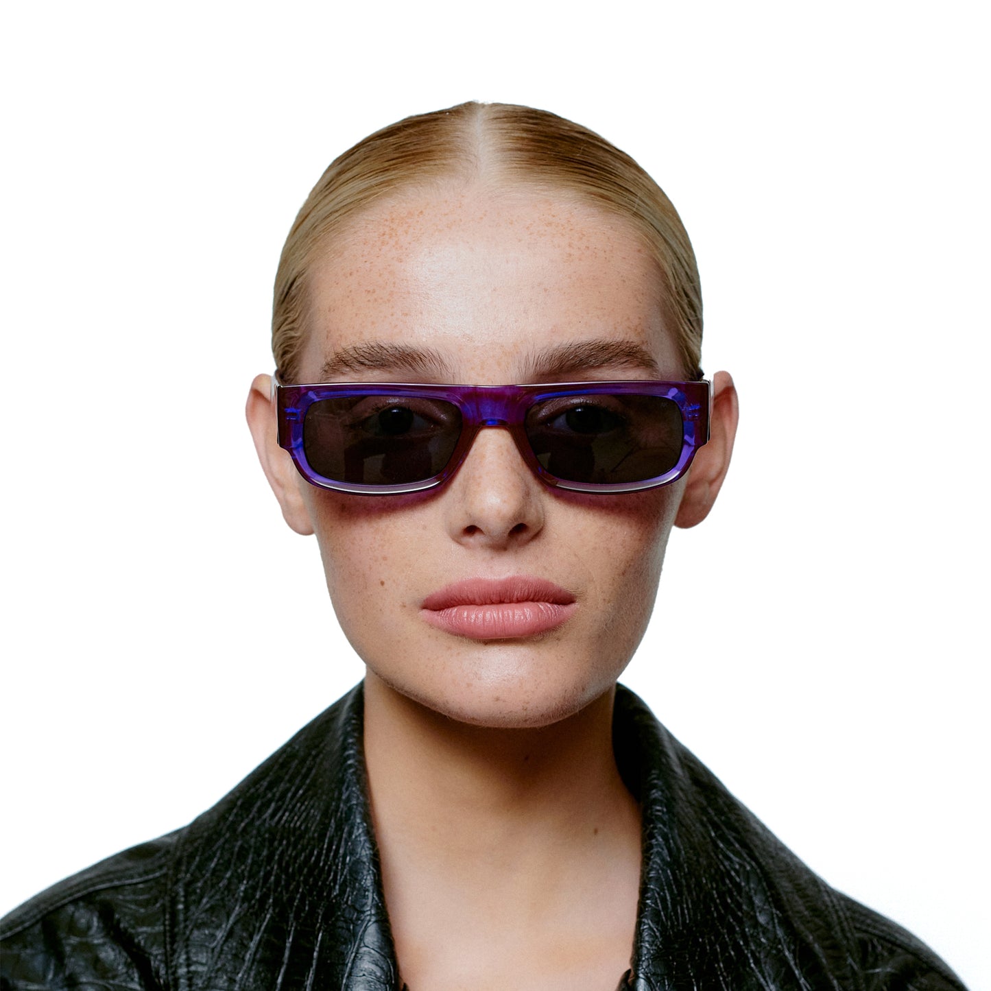 A.Kjaerbede Jean Sunglasses in Purple Transparent color