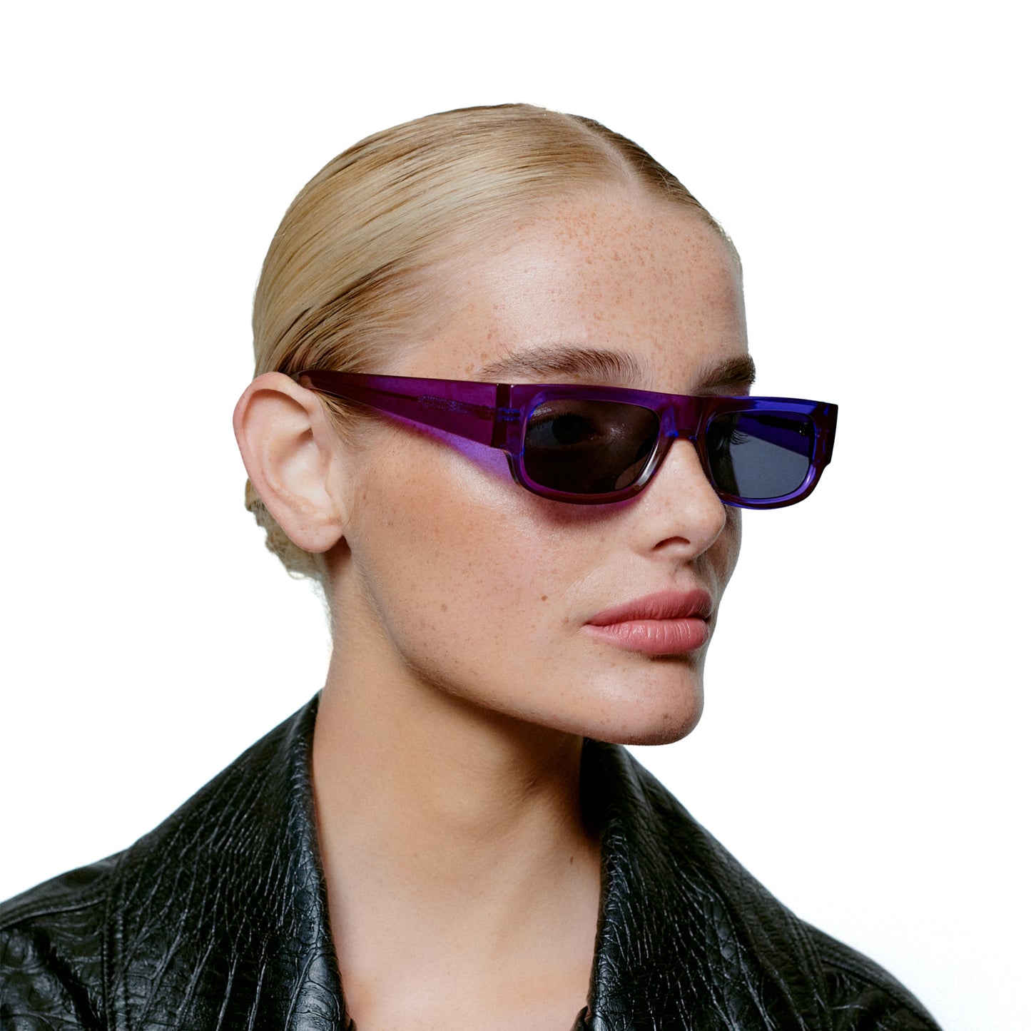 A.Kjaerbede Jean Sunglasses in Purple Transparent color