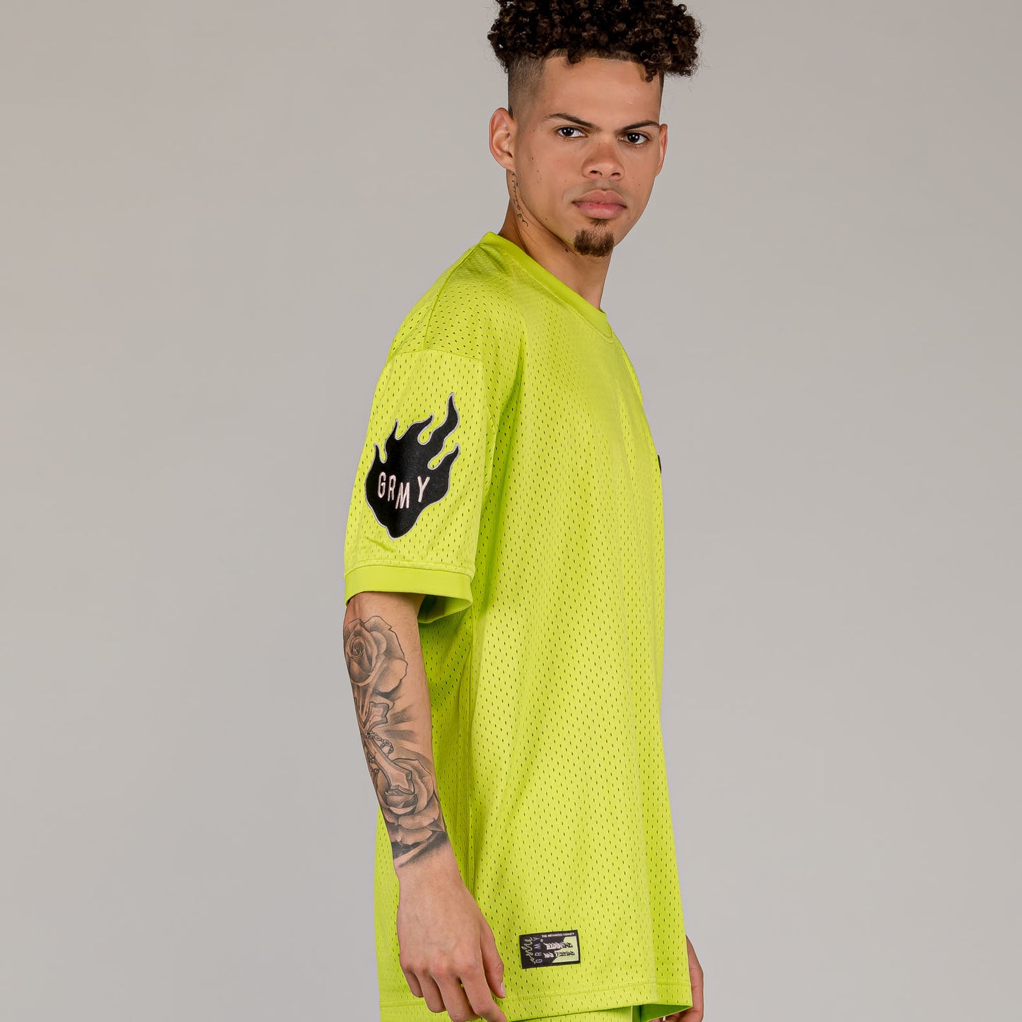 Men Cloven Tongues Mesh Tee in Lime Green