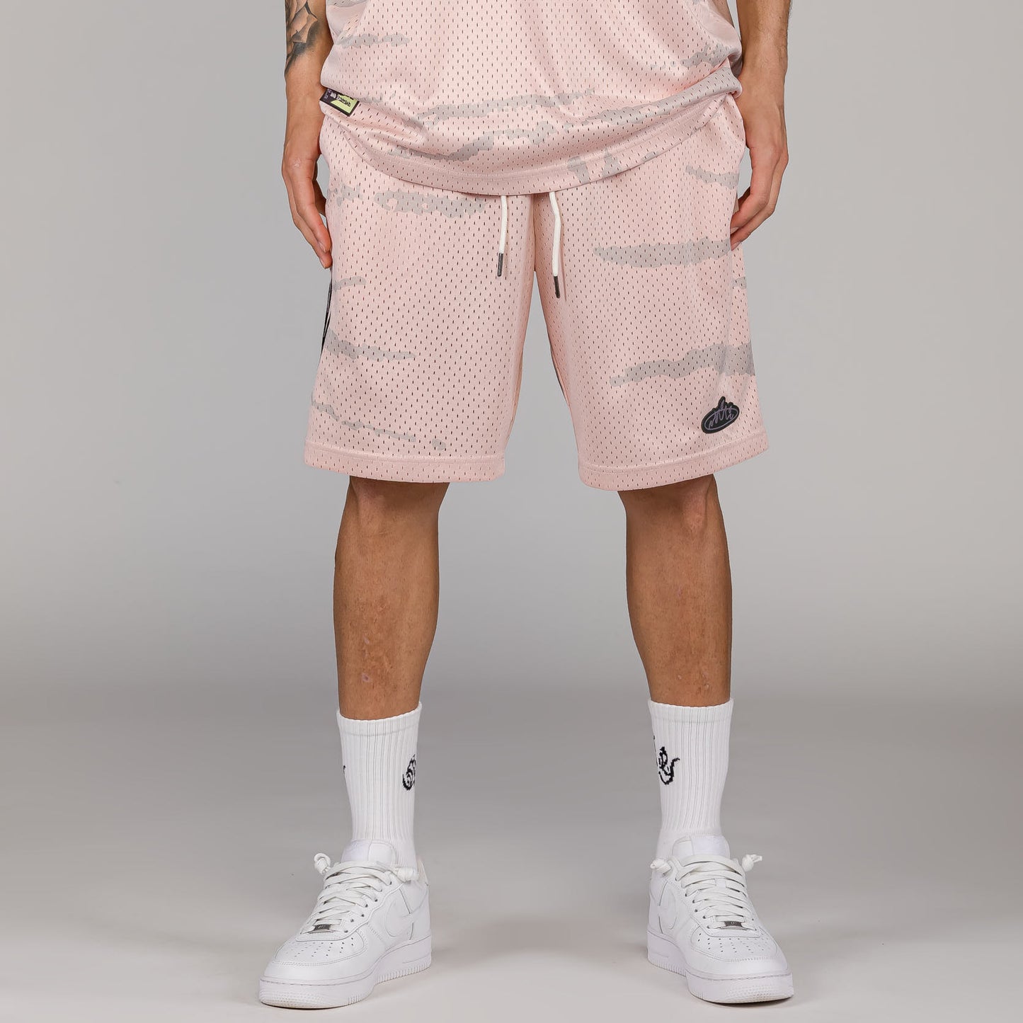 Men Cloven Tongues All Over Print Mesh Basket Shorts in Cream