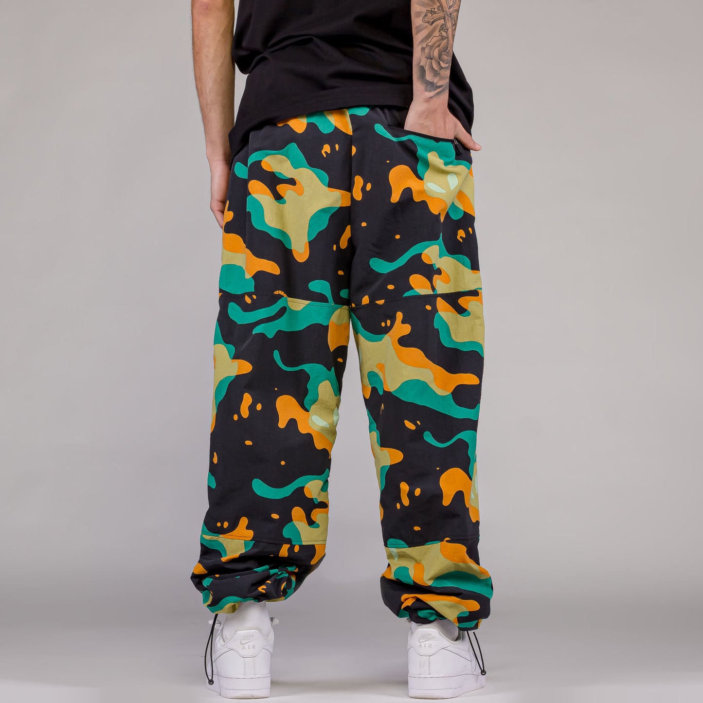 UFOLLOW Track Pants in Multicolor