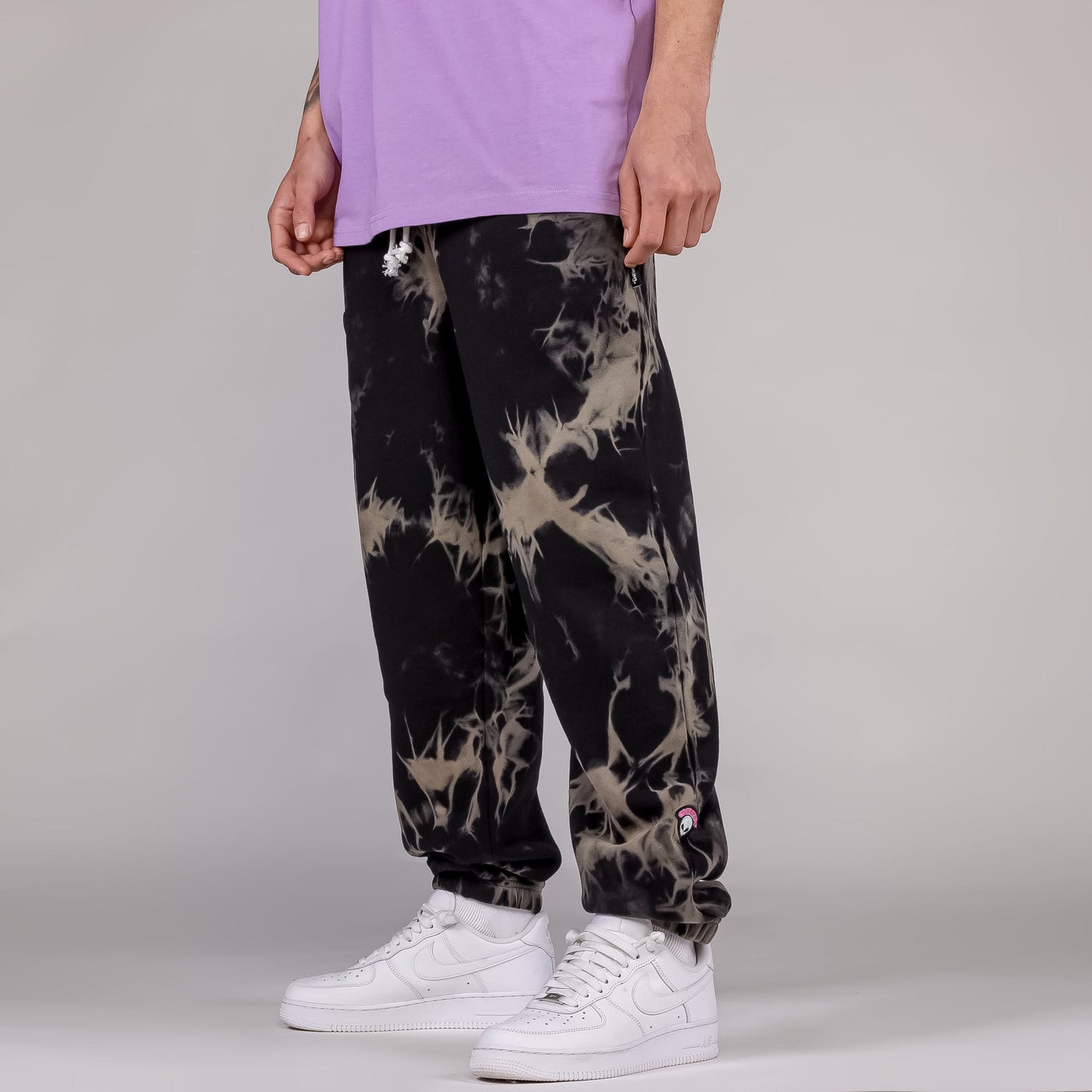 UFOLLOW Bleached Sweatpants in Bleached Black