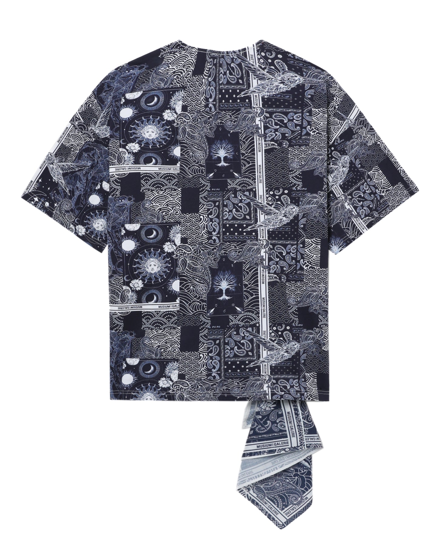 SCARF ACCENT GRAPHIC TEE