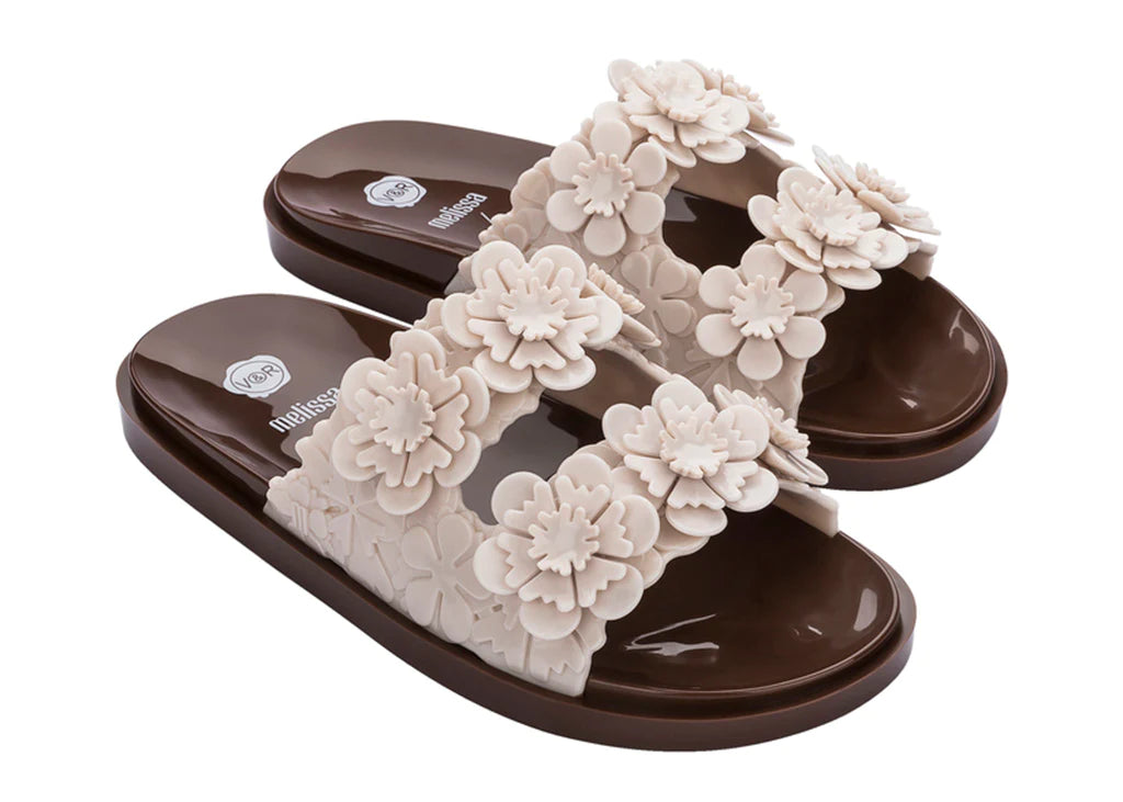 MELISSA WIDE BLOSSOM + VIKTOR AND ROLF AD