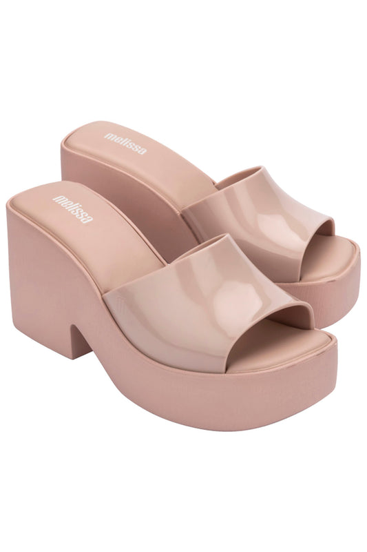 Melissa Posh in Beige