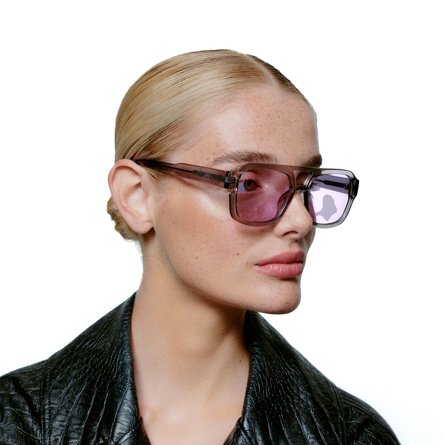 A.Kjaerbede Kaya Sunglasses in Grey Transparent color