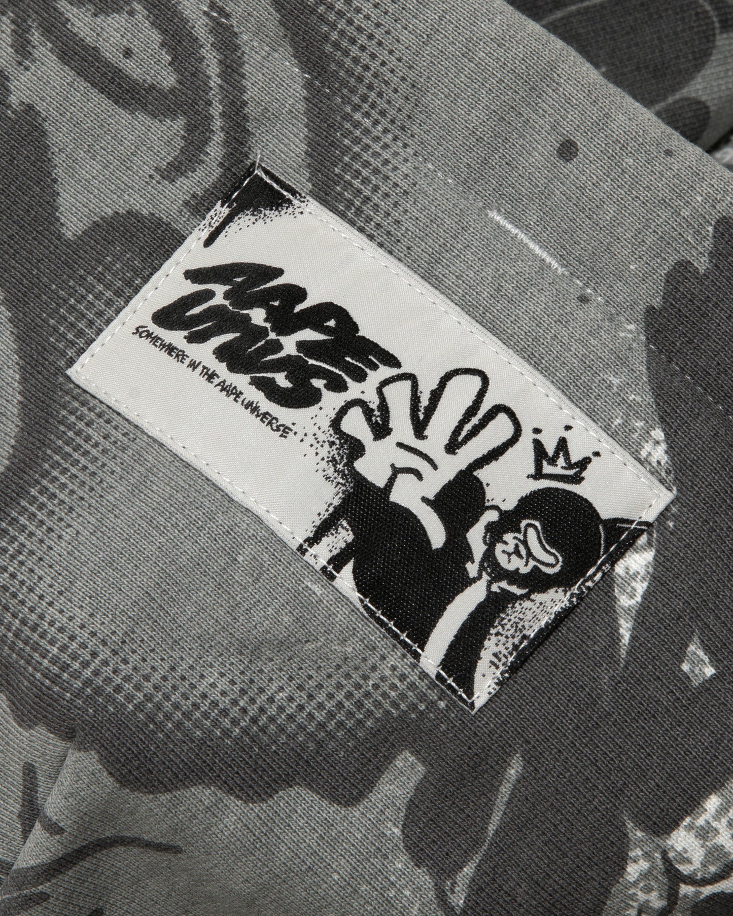 Aape  Main ZIP UP SWEATER