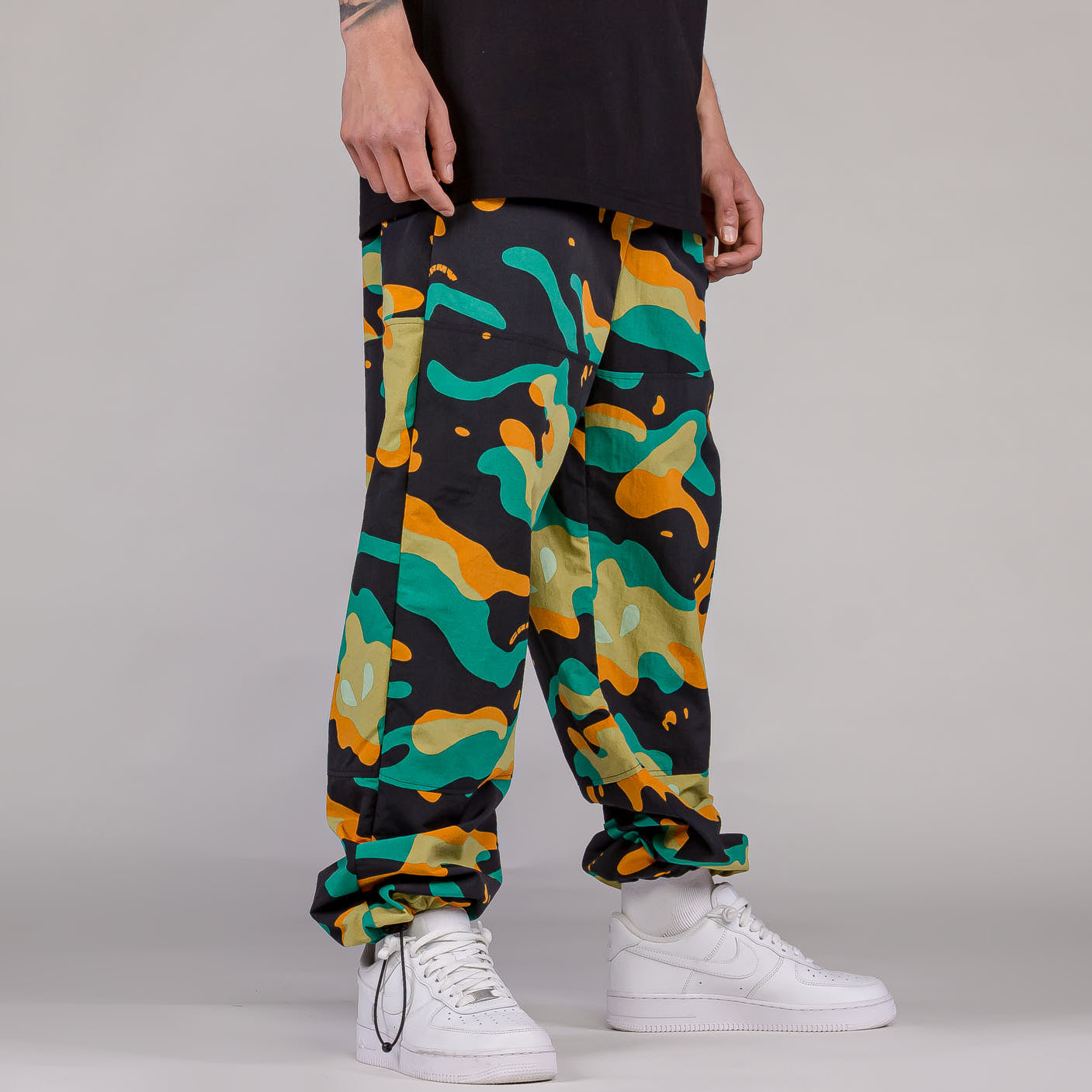 UFOLLOW Track Pants in Multicolor