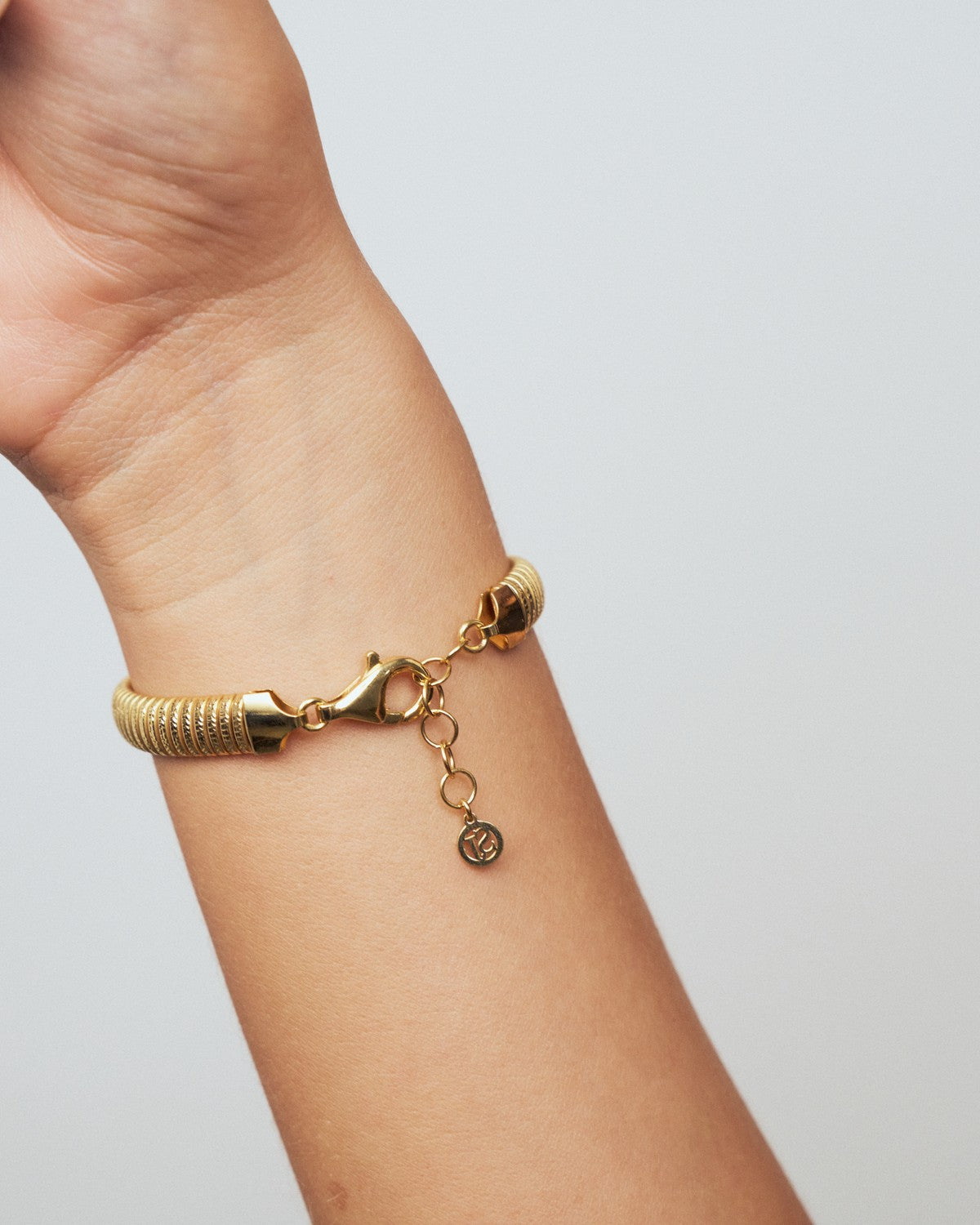 RIVA 18k Gold Plated rounded flexible bracelet