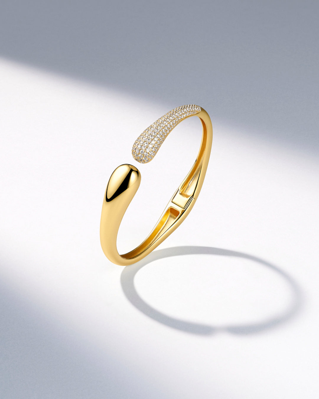 GOCCIA 18k gold plated Bangle with White zirconia Stones