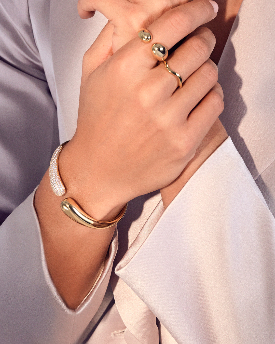 GOCCIA 925 Sterling Silver Bangle with White zirconia Stones