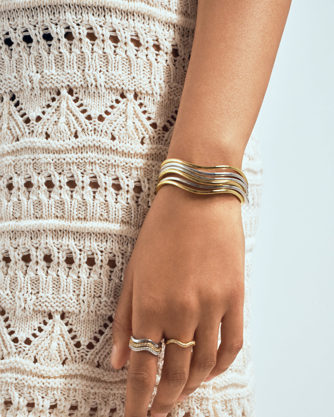 ELLERA WAVES PIANURA 18k gold plated Modern  Bangle