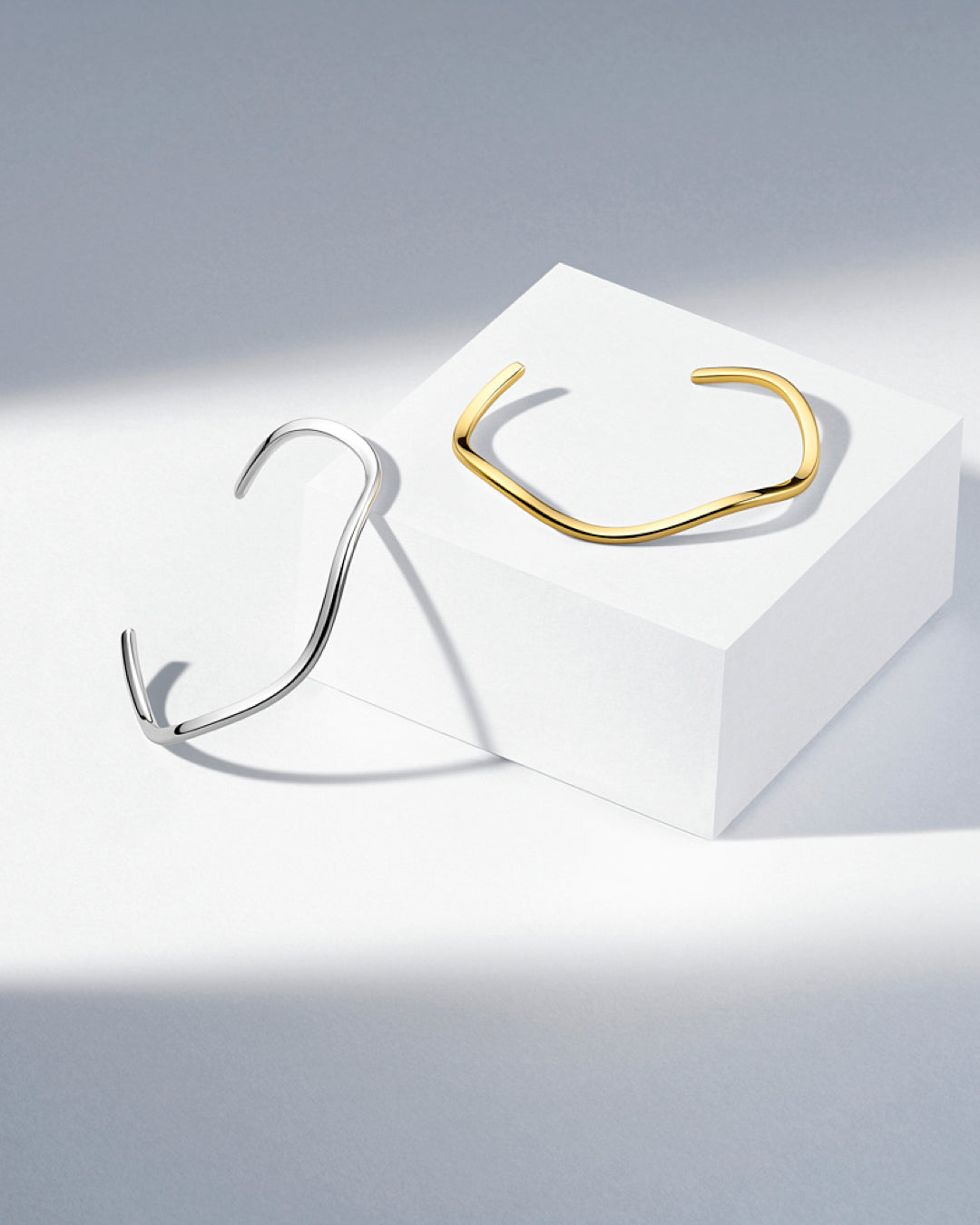 ELLERA WAVES PIANURA 925 Sterling Silver Modern Bangle