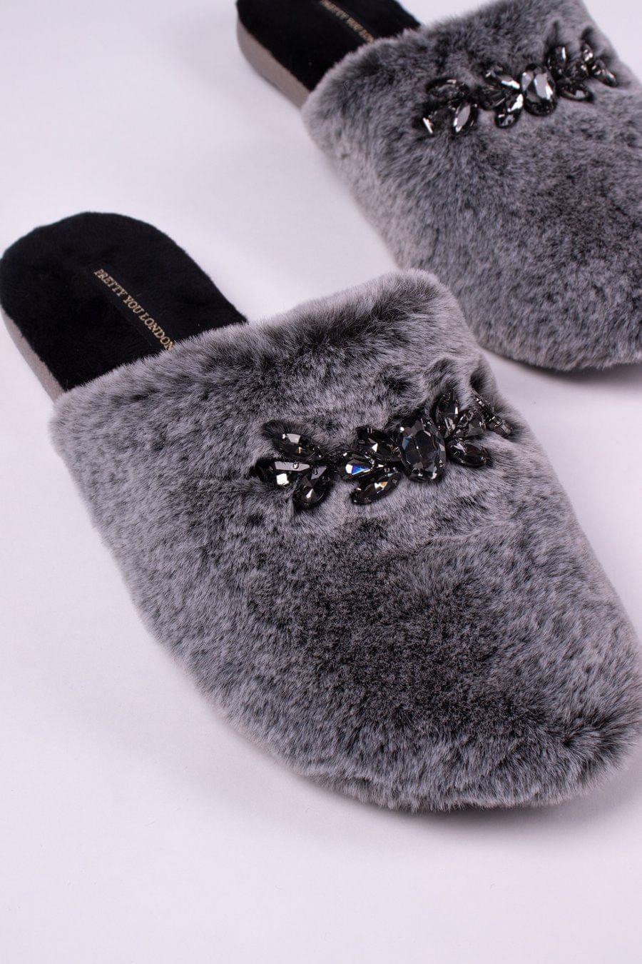 Dido Slippers in Black