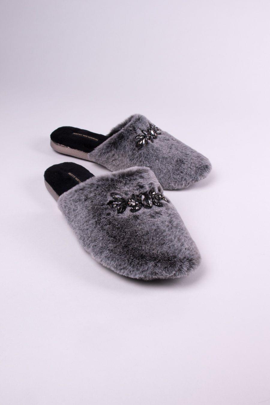 Dido Slippers in Black
